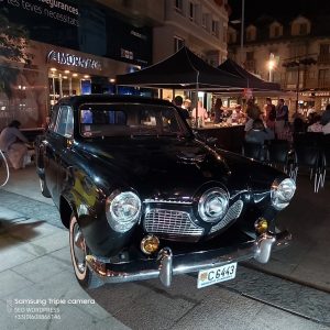 Nit a Detroit i el grup Think plaça Coprínceps Escaldes Engordany Colors de Música Andorra. Detroit ciutat famosa per ser el bressol de la indústria automobilística d’Estats Units i per forjar un dels sons més potents de la música del segle XX sota el segell Motown: el soul i el R&B. Gastronòmicament, Detroit és un paradigma de la típica cuina estatunidenca dominada per les hamburgueses, hot dogs, pollastre fregit, dolços i refrescos. De fet, la recepta més característica de la ciutat és el Coney Island hot dog. Detroit va veure el naixement artístic de la Reina del soul, sota el nom d’Aretha Franklin. Think, espectacle tribut a una de les millors veus del segle XX, rememorarà temes tan coneguts com Respect, Think, Natural Woman i molts més que ompliran la plaça del millor soul i R&B. Sota la direcció musical de Toni Mena i la veu inconfusible de Rocio Anguè, una de les cantants més valorades de l'escena musical actual de Barcelona, i 10 professionals sobre l’escenari està garantit un espectacle d’impacte!