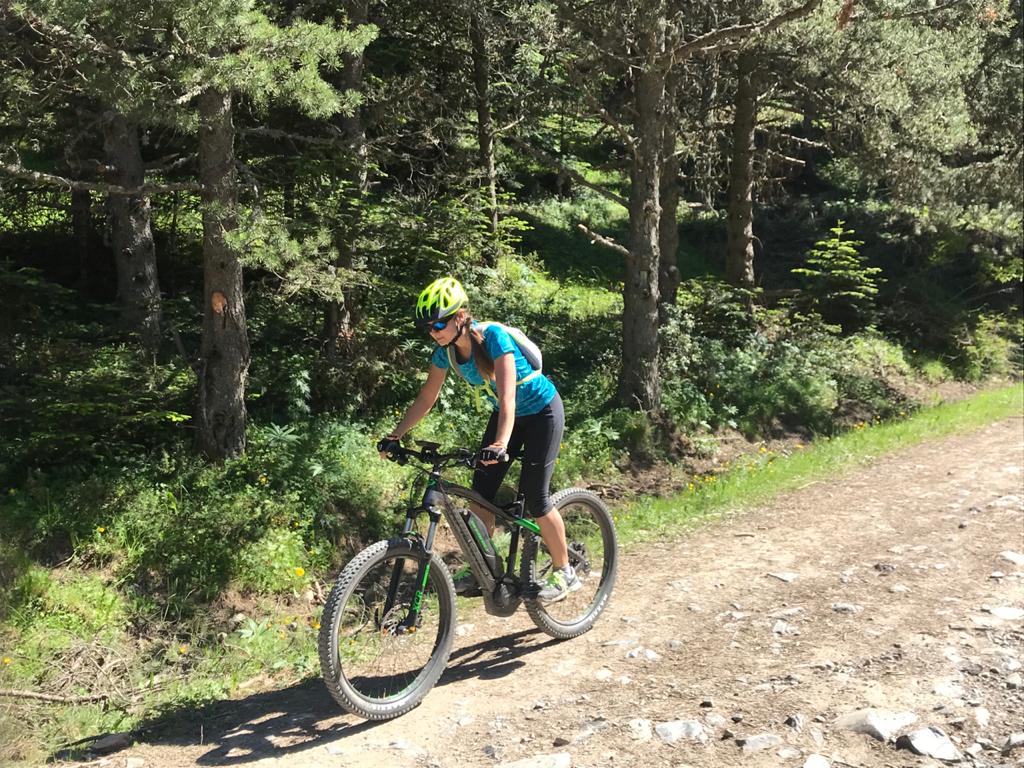 Lloguer de bicicletes de muntanya i e-bikes a Esports Elit Canillo GrandValira Andorra Excursió e-bike, bicicleta elèctrica