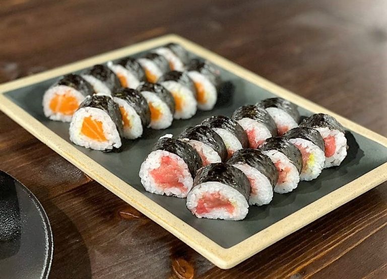 Para muchos, el ‘sushi’ es más que una comida, es un estado de ánimo. Si perteneces al culto del ‘nigiri’, en Andorra la Vella. El Sushi en la Taverna Japonesa Cal Roka Andorra es una fiesta interminable. ¿Taverna Cal Roka posiblemente el mejor ‘sushi’ de Andorra la Vella?