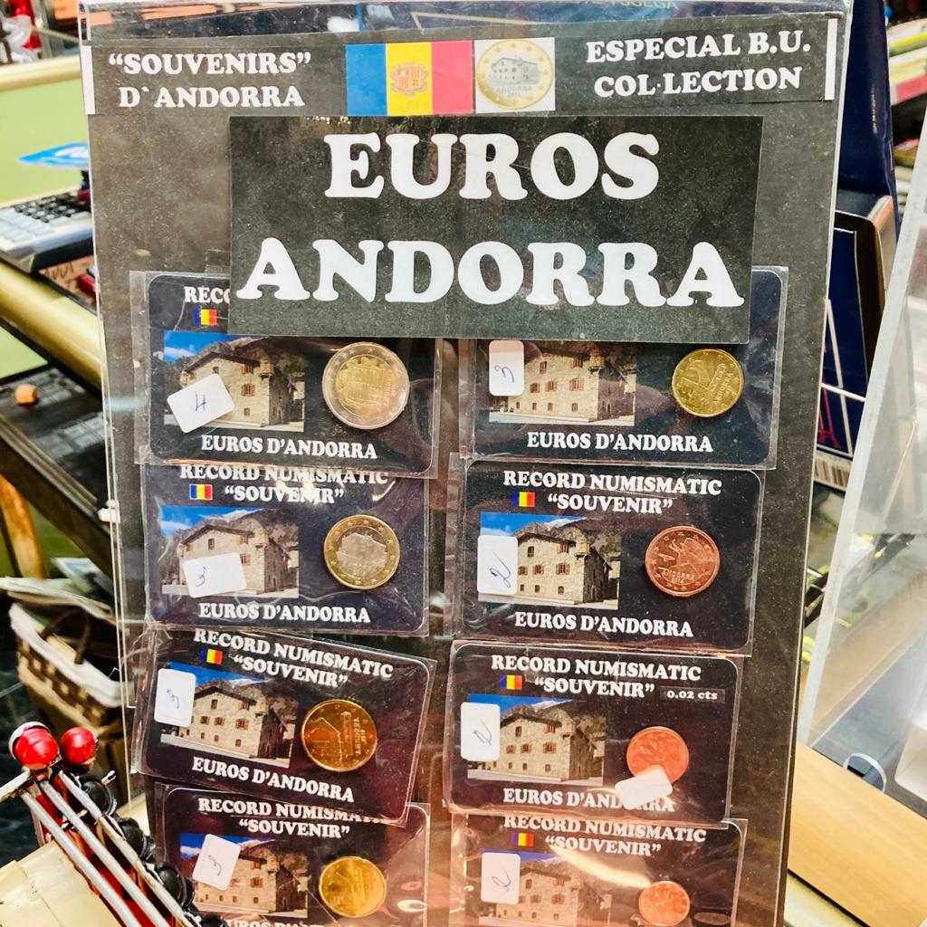 En Filatelia La Paperassa Andorra podéis comprar los nuevos euros de Andorra en Andorra para colección, escribir a Charly Filatelia Forma (La Paperassa) – Avda. del Fener, 24 – Escaldes - Engordany. 