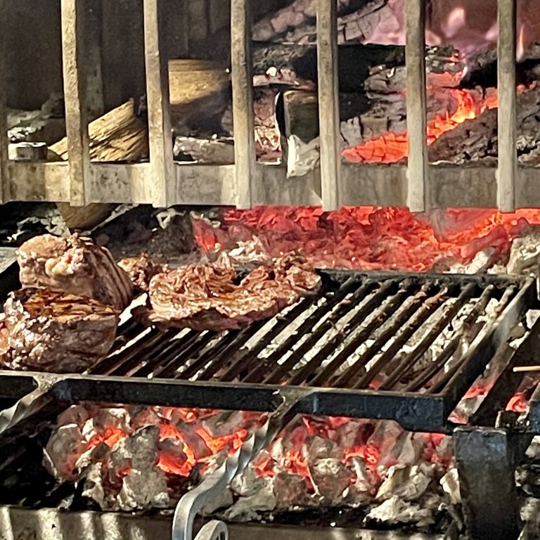 Les Meilleurs restaurants Pas de la Case Andorre El Carlit de Neu Steak House restaurant El Carlit. Le guide Gourmand pour bien manger au Restaurant El Carlit de Neu Steak House Pas de la Case Andorre