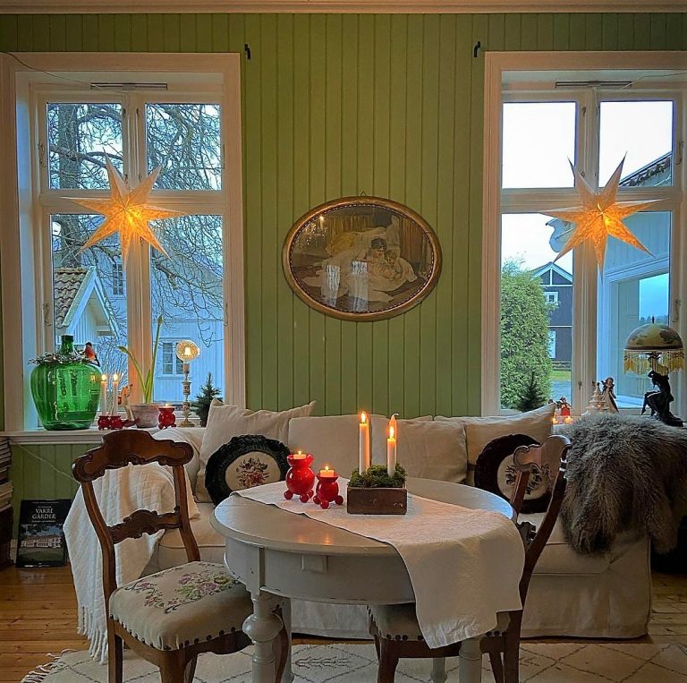 EL REBOST DEL PADRÍ PLATS FESTES NADAL 2021 – 2022 Ja tenim el nou llistat dels plats especials per a Festes!! - Per a més informació, podeu enviar-nos un correu a: elrebostdelpadri@hotmail.com - PLATS ESDEVENIMENTS EL REBOST DEL PADRÍ 2021-2022