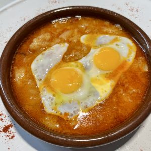 Restaurant KRAM GASTRO GRILLING ¿Sabes dónde comer una buena sopa Castellana o de ajo en Andorra? | Sin ninguna duda nuestro chef Andrés Riestra, experto en guisos, le va a ofrecer la mejor sopa castellana 500 kilómetros a la redonda.