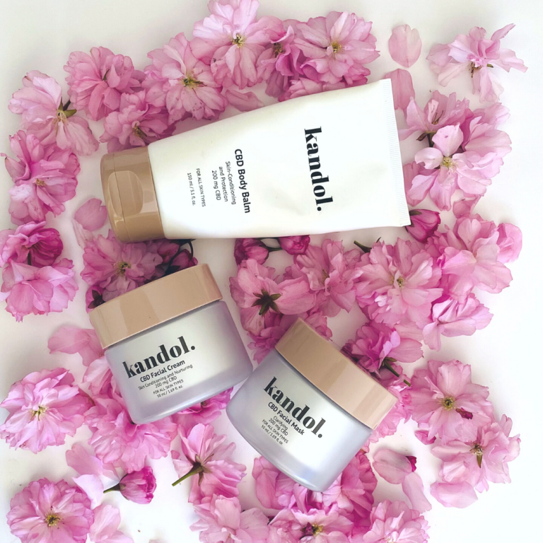 Kandol ist mit CBD gekennzeichnet, da es echtes und reines CBD enthält. 100% CBD. 0 % THC. CBD (Cannabidiol) ist aus unserer Sicht der bisher wichtigste Bestandteil der Cannabispflanze für die Kosmetik.