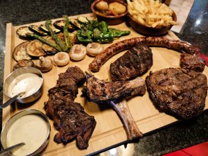Novetat a Restaurant La Cirera a Encamp al costat del Funicamp. Això sona deliciós! La graellada de carn gegant amb una selecció de magret d'ànec, botifarra de pagès, costelles de xai i filet de bou sembla una excel·lent manera de gaudir dels sabors de la nova carta de temporada primavera-estiu. I a només 39,90 € per persona, és una oferta temptadora per als amants de les carns a la brasa. Gràcies per compartir amb els vostres amics i familiars aquesta novetat del restaurant La Cirera a Encamp! Gaudir d'una varietat de carns seleccionades en una graellada és definitivament una forma meravellosa de celebrar l'arribada de la primavera i l'estiu. Esperem decideixes visitar amb la teva família i amics Restaurant La Cirera a Encamp i degustar la nostra magnífica graellada de carn gegant, feta a la brasa amb autèntica llenya. Esperem que sigui una experiència gastronòmica memorable! # Novedad en Restaurant La Cirera en Encamp junto al Funicamp. ¡Esto suena delicioso! La parrillada de carne gigante con una selección de magret de pato, butifarra de payés, costillas de cordero y solomillo de buey parece una excelente manera de disfrutar de los sabores de la nueva carta de temporada primavera-verano.  Y a solo 39,90 € por persona, parece una oferta tentadora para los amantes de la carne.  ¡Gracias por compartir con vuestros amigos y familiares esta novedad del restaurante La Cirera en Encamp! Disfrutar de una variedad de carnes seleccionadas en una parrillada es definitivamente una forma maravillosa de celebrar la llegada de la primavera y el verano.  Esperamos decidas visitar con tu familia y amigos Restaurant La Cirera en Encamp y degustar nuestra magnífica parrillada de carne gigante, hecha a la leña. ¡Esperamos que sea una experiencia gastronómica memorable! #LaCireraEncamp #ParrilladaDeCarne #SaboresDePrimavera #GastronomíaAndorra #MagretDePato #ButifarraDePayes #CostillasDeCordero #SolomilloDeBuey #CenaEnEncamp #DeliciasDeVerano #GrillAndorra #CarnesDeCalidad #ExperienciaGourmet #PlacerCarnívoro #EncampGastronómico #TradiciónYCocina #SaborYTradición #RestauranteTop #CocinaDeMontaña #DescubreEncamp