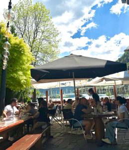 À La Sangria Grill, chaque plat est préparé avec passion, chaque détail compte, et chaque visite doit devenir un souvenir gourmand. Nous serons ravis de vous accueillir très bientôt, en salle ou sur notre belle terrasse. Votre table vous attend.
